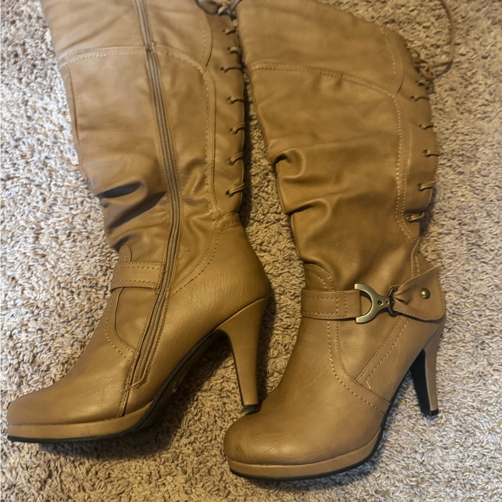 Women’s size 8 top moda heel boots